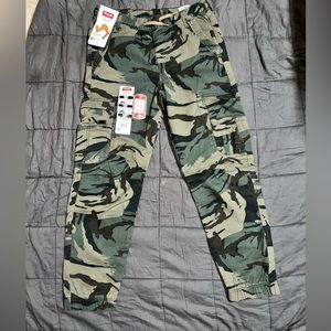 Wrangler cargo jogger